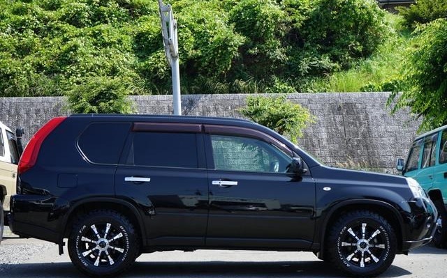 2011 NISSAN X-TRAIL